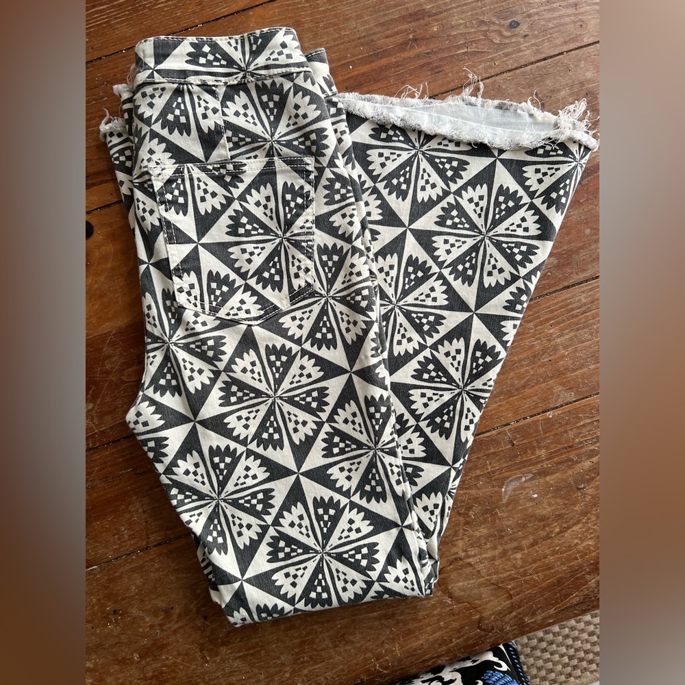 Free People float on flare printed  high rise bellbottoms sz 26